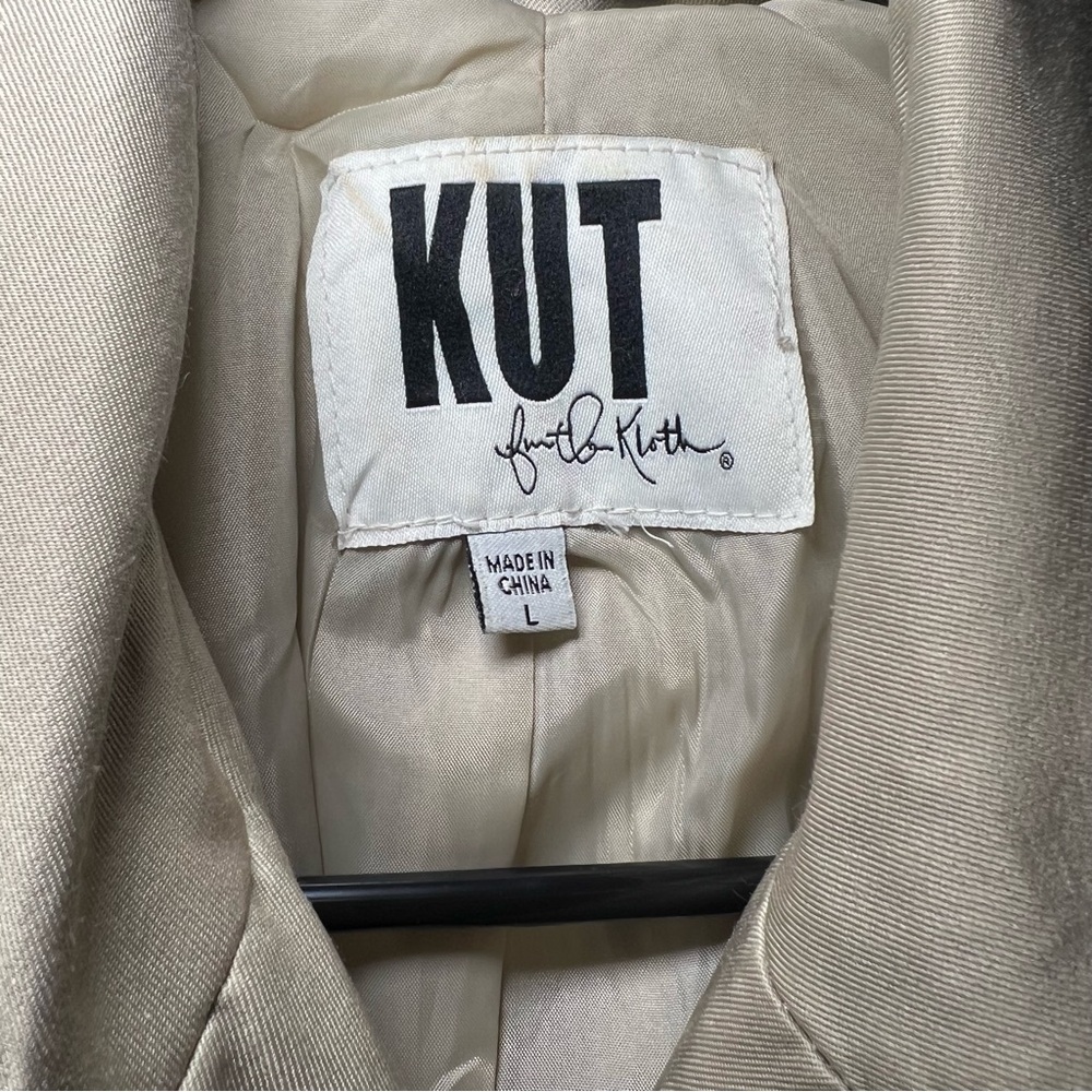 KUT from the Kloth Women's Tan Trench Coat Size Large Ivory Tan Buttons Fitted - Picture 4 of 11
